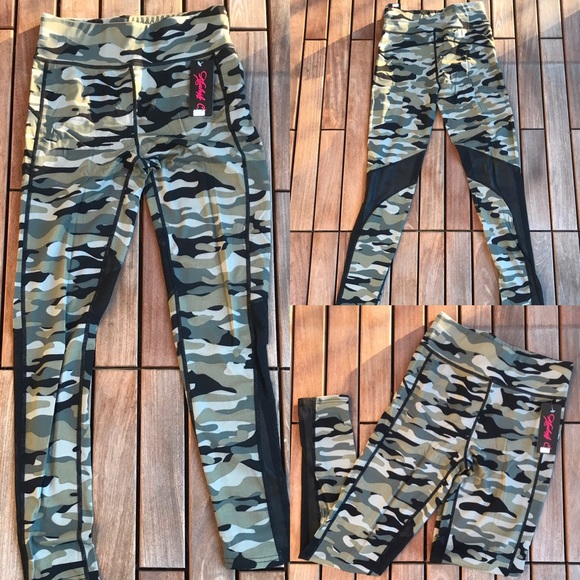 1️⃣ Pair Left! 🎉Camouflage Leggings w/Mesh Inlay - Picture 3 of 7